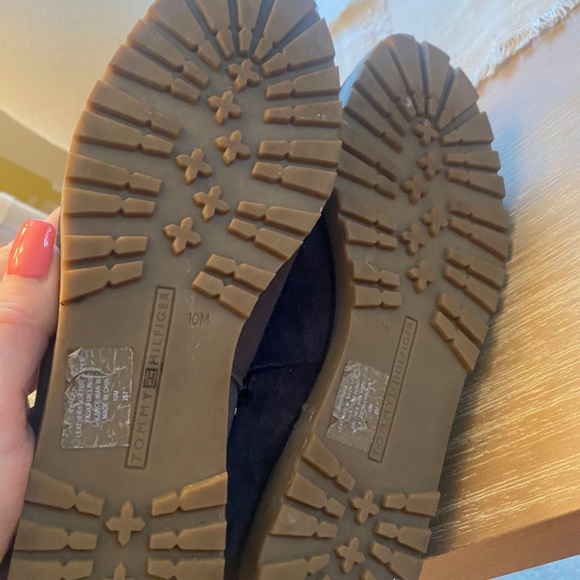 Tommy Hilfiger Brown Ankle Boots! Like New condition! COZY & WARM ❤️❤️❤️ - Picture 6 of 8